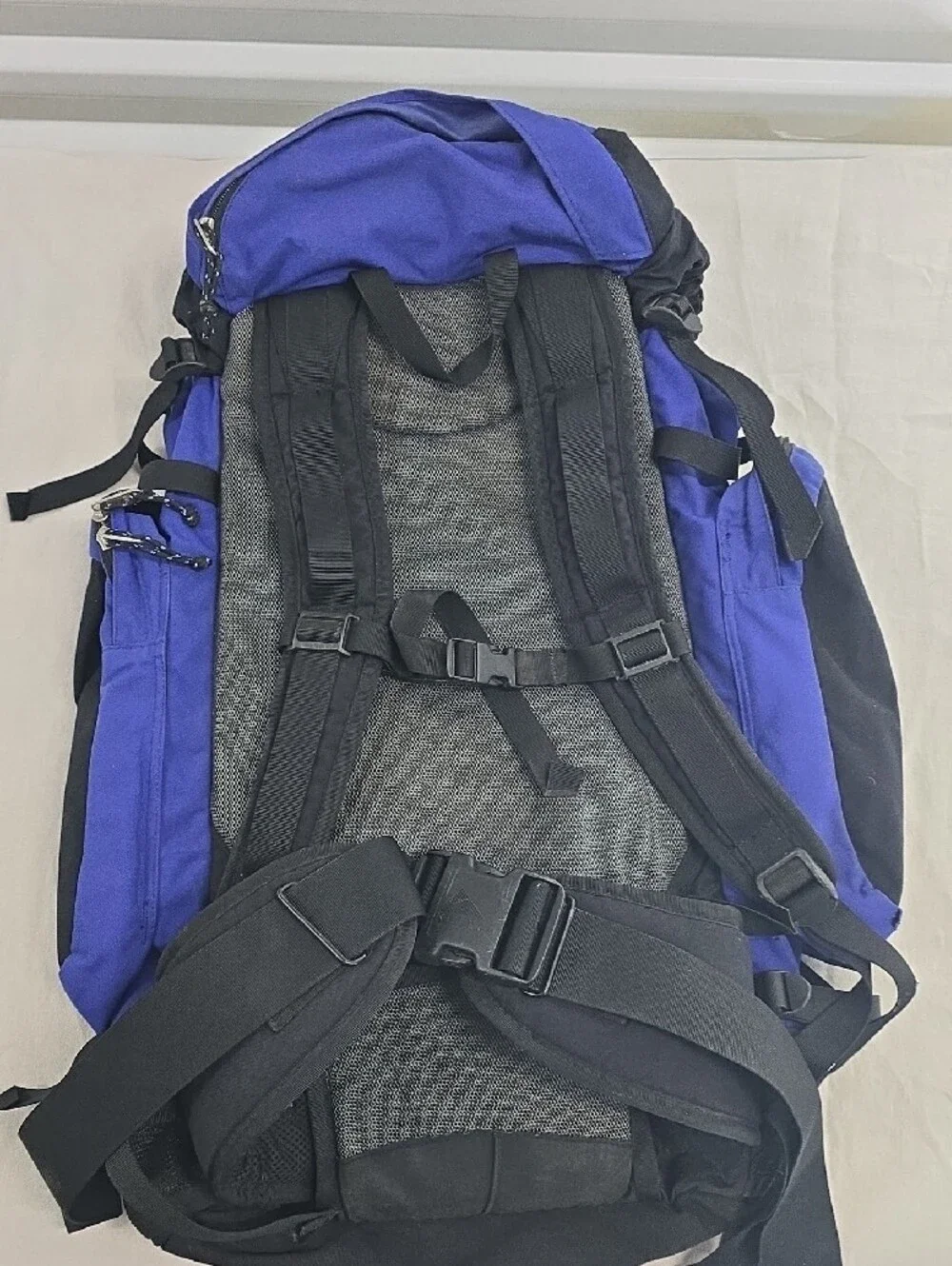 Kelty Men's Indigo and Black Backpack - Moraine